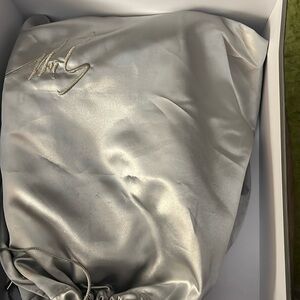 Giuseppe Zanotti sneakers ru70014 $795.00 price tag on the box